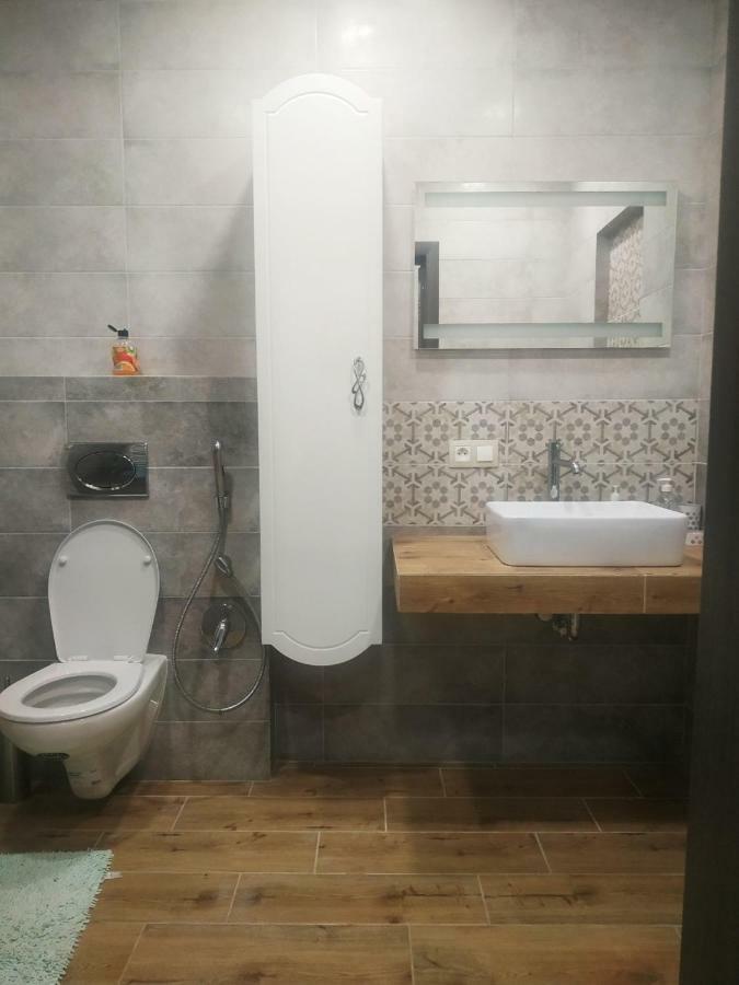 Семицвіт Apartment Lviv Exterior photo